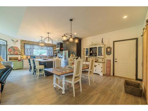 2848 Mountain Road, Lincoln, ON - Indoor Photo Showing Dining Room