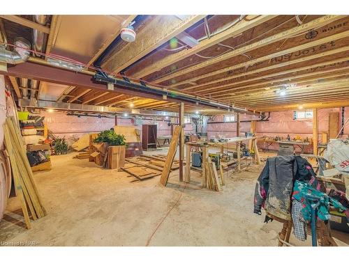 2848 Mountain Road, Lincoln, ON - Indoor Photo Showing Basement