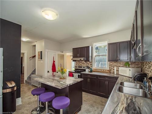 11 Bessey Street, St. Catharines, ON - Indoor Photo Showing Kitchen With Double Sink