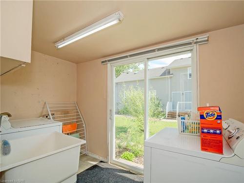 11 Bessey Street, St. Catharines, ON - Indoor Photo Showing Laundry Room