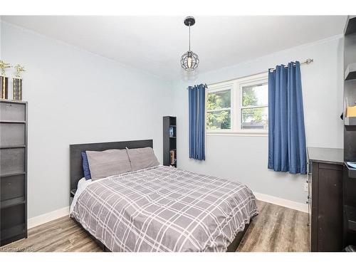 51 Aquadale Drive, St. Catharines, ON - Indoor Photo Showing Bedroom