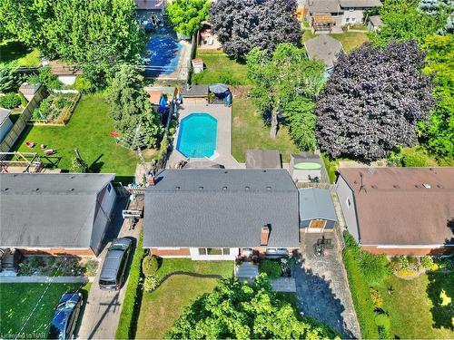 51 Aquadale Drive, St. Catharines, ON - Outdoor With In Ground Pool With View