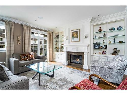 13-11 Bay Street E, Thornbury, ON - Indoor Photo Showing Living Room With Fireplace