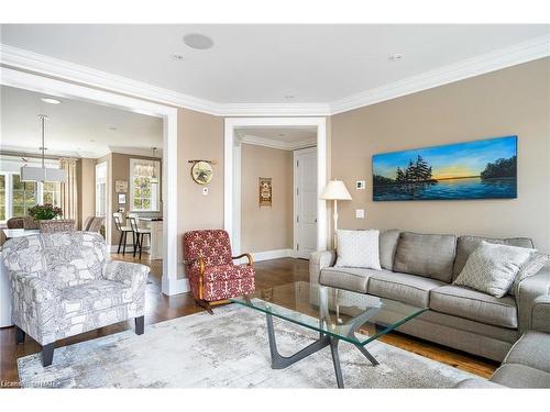 13-11 Bay Street E, Thornbury, ON - Indoor Photo Showing Living Room