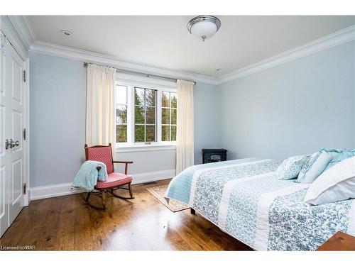 13-11 Bay Street E, Thornbury, ON - Indoor Photo Showing Bedroom