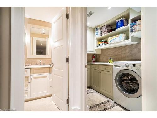 13-11 Bay Street E, Thornbury, ON - Indoor Photo Showing Laundry Room