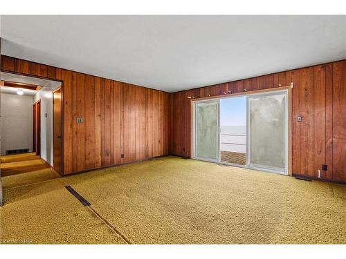 13041 Lakeshore Road, Wainfleet, ON - Indoor Photo Showing Other Room