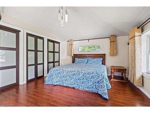 752 Four Mile Creek Road, Niagara-On-The-Lake, ON - Indoor Photo Showing Bedroom