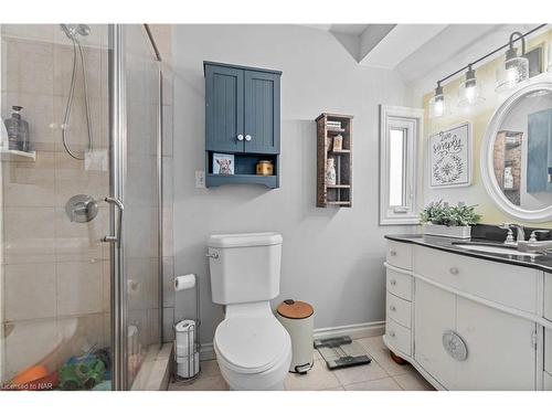 6736 Buckingham Drive, Niagara Falls, ON - Indoor Photo Showing Bathroom