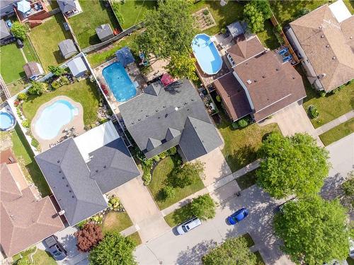 6736 Buckingham Drive, Niagara Falls, ON - Outdoor With In Ground Pool With View