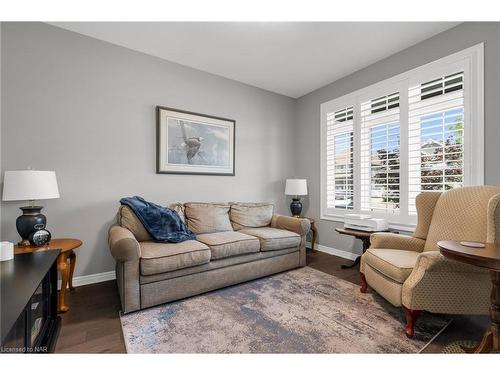 31 Secord Street, Thorold, ON - Indoor Photo Showing Living Room