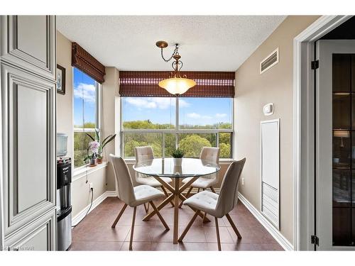 506-3 Towering Heights Boulevard, St. Catharines, ON - Indoor Photo Showing Dining Room