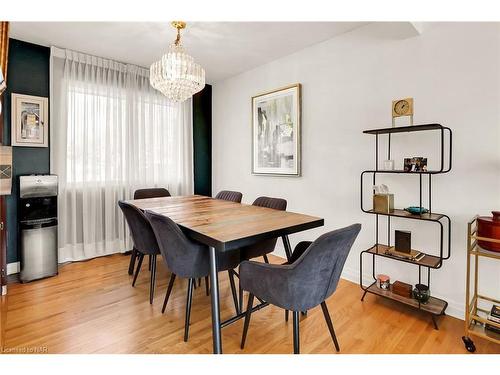 305 Centre Street, Niagara-On-The-Lake, ON - Indoor Photo Showing Dining Room