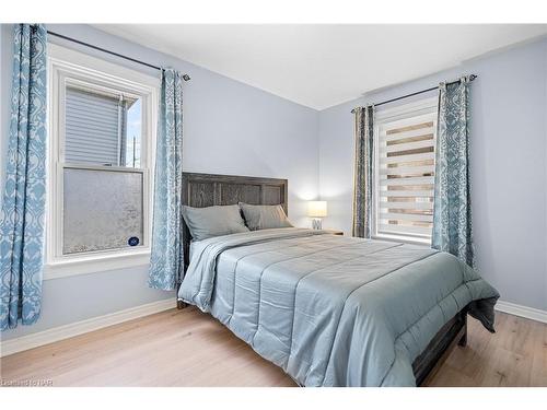 62 Louisa Street, St. Catharines, ON - Indoor Photo Showing Bedroom