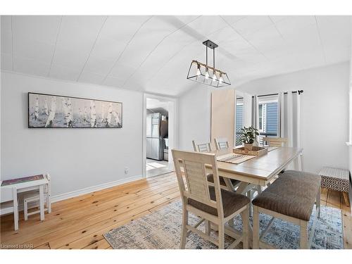 62 Louisa Street, St. Catharines, ON - Indoor Photo Showing Dining Room