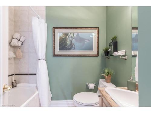 60 Burnaby Boulevard, Toronto, ON - Indoor Photo Showing Bathroom