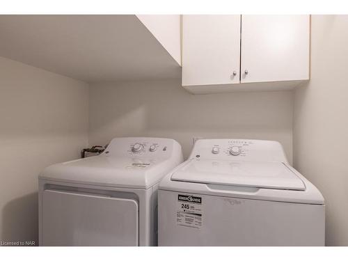 60 Burnaby Boulevard, Toronto, ON - Indoor Photo Showing Laundry Room