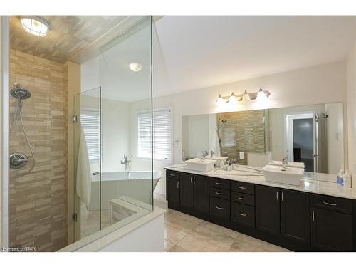 11 Cirillo Street, Brampton, ON - Indoor Photo Showing Bathroom