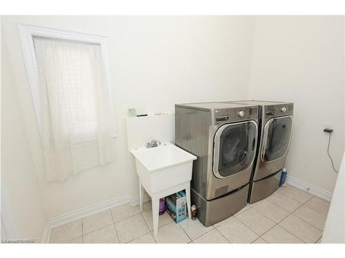11 Cirillo Street, Brampton, ON - Indoor Photo Showing Laundry Room