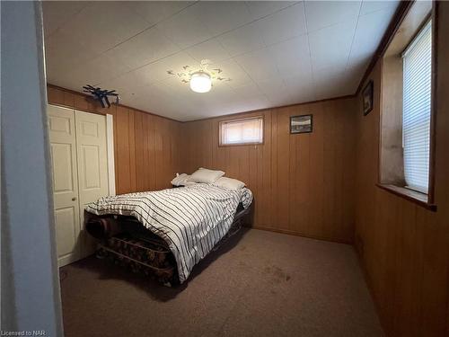 6616 Dorchester Road, Niagara Falls, ON - Indoor Photo Showing Bedroom