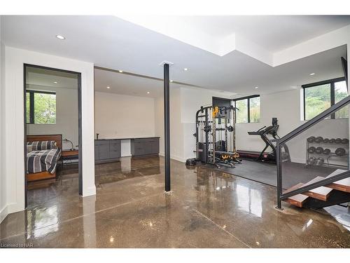 1508 Gregory Road, St. Catharines, ON - Indoor Photo Showing Gym Room