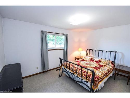 24 Shade Tree Crescent, St. Catharines, ON - Indoor Photo Showing Bedroom