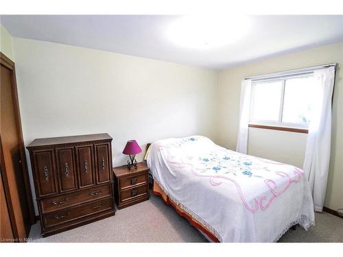 24 Shade Tree Crescent, St. Catharines, ON - Indoor Photo Showing Bedroom