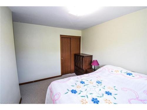 24 Shade Tree Crescent, St. Catharines, ON - Indoor Photo Showing Bedroom