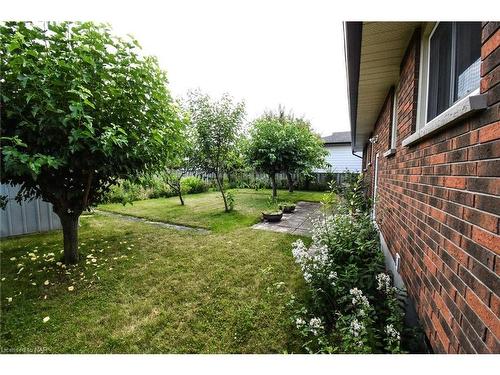 24 Shade Tree Crescent, St. Catharines, ON - Outdoor