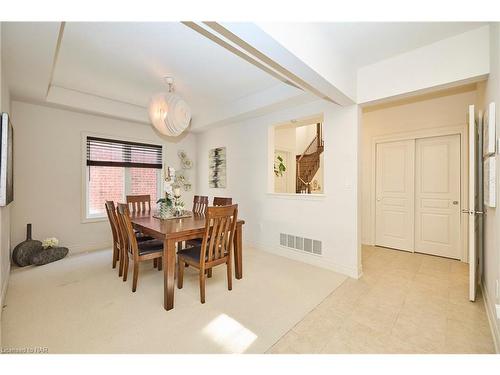 13 Winterberry Blvd Boulevard, Thorold, ON - Indoor Photo Showing Dining Room