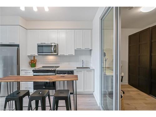 1412-385 Winston Road, Grimsby, ON - Indoor Photo Showing Kitchen With Stainless Steel Kitchen