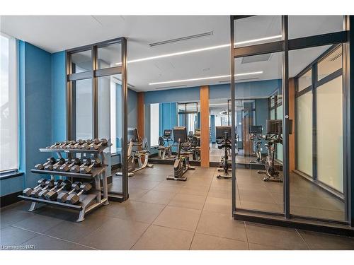 1412-385 Winston Road, Grimsby, ON - Indoor Photo Showing Gym Room