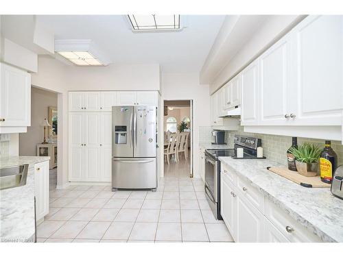 39 Westland Street, St. Catharines, ON - Indoor Photo Showing Kitchen