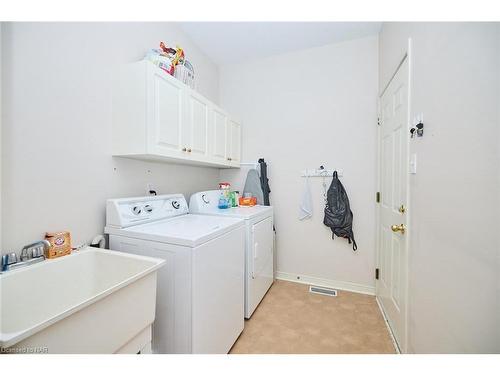 39 Westland Street, St. Catharines, ON - Indoor Photo Showing Laundry Room