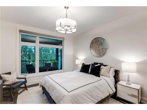 5-7276 Optimist Lane Lane, Niagara Falls, ON - Indoor Photo Showing Bedroom