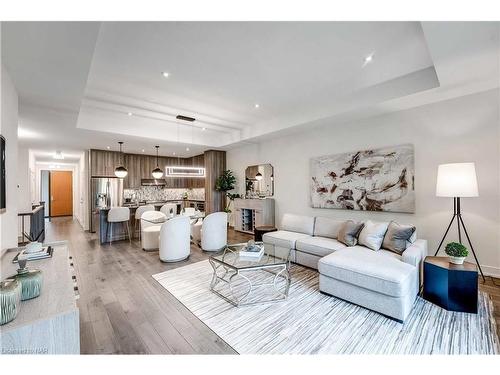 5-7276 Optimist Lane Lane, Niagara Falls, ON - Indoor Photo Showing Living Room