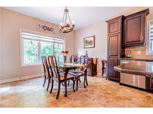 77 Michael Drive, Welland, ON - Indoor Photo Showing Dining Room