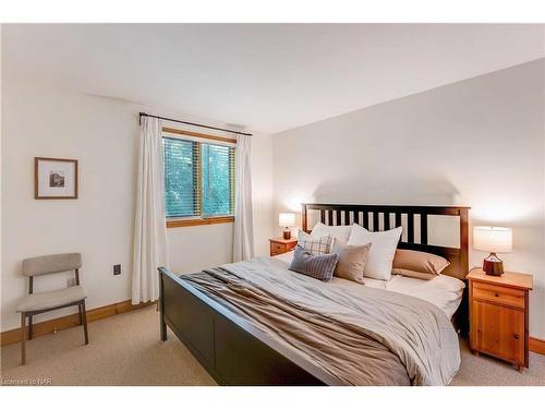 29 Dundas Crescent, St. Catharines, ON - Indoor Photo Showing Bedroom