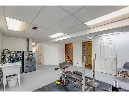 29 Dundas Crescent, St. Catharines, ON - Indoor Photo Showing Laundry Room