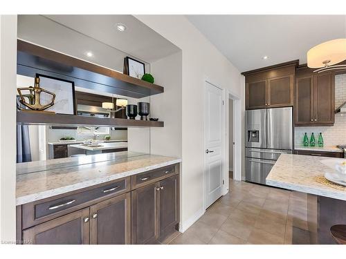 689 Brian Street, Fort Erie, ON - Indoor Photo Showing Kitchen