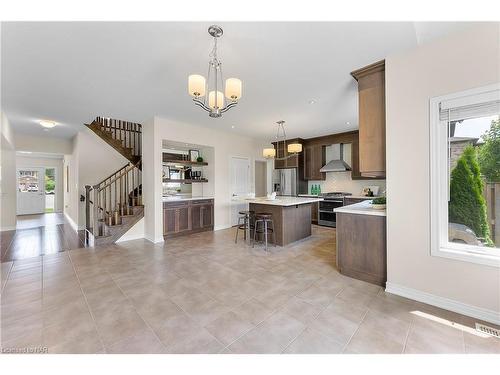 689 Brian Street, Fort Erie, ON - Indoor Photo Showing Kitchen