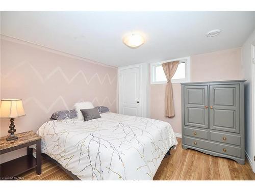 31953 Church Street, Wainfleet, ON - Indoor Photo Showing Bedroom