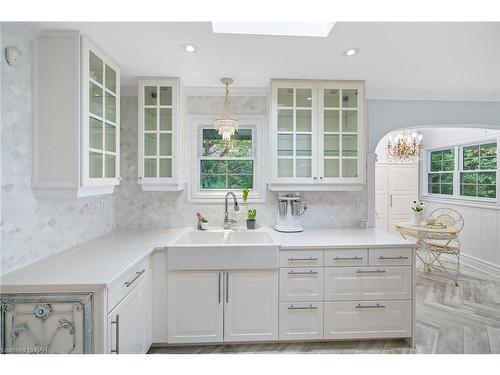 294 Prospect Point Road S, Ridgeway, ON - Indoor Photo Showing Kitchen