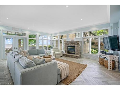 294 Prospect Point Road S, Ridgeway, ON - Indoor Photo Showing Living Room With Fireplace