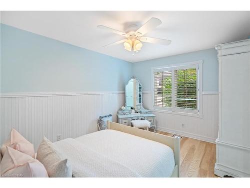 294 Prospect Point Road S, Ridgeway, ON - Indoor Photo Showing Bedroom