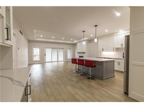 677 Stanley Street, Port Colborne, ON - Indoor Photo Showing Kitchen With Upgraded Kitchen