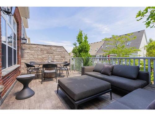 8-2 Black Walnut Common, St. Catharines, ON - Outdoor With Exterior