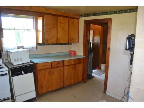 519 Buffalo Road, Fort Erie, ON - Indoor Photo Showing Kitchen