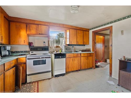 519 Buffalo Road, Fort Erie, ON - Indoor Photo Showing Kitchen