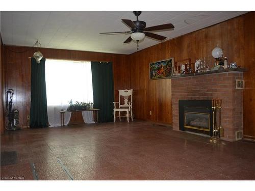 519 Buffalo Road, Fort Erie, ON - Indoor With Fireplace